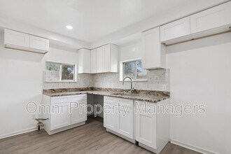23243 Columbus Ave in Warren, MI - Building Photo - Building Photo