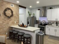 840 Threadneedle St photo'