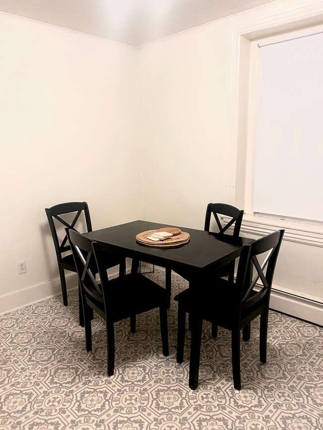 253 W Main St, Unit 3