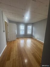 52 Ives Ct, Unit 54 in Bridgeport, CT - Foto de edificio - Building Photo