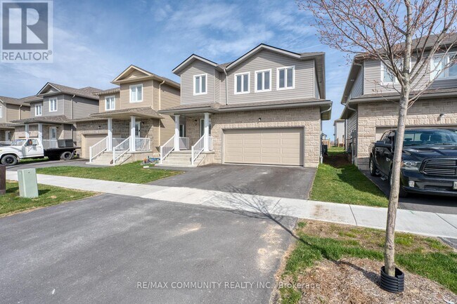 7 Millcreek Dr