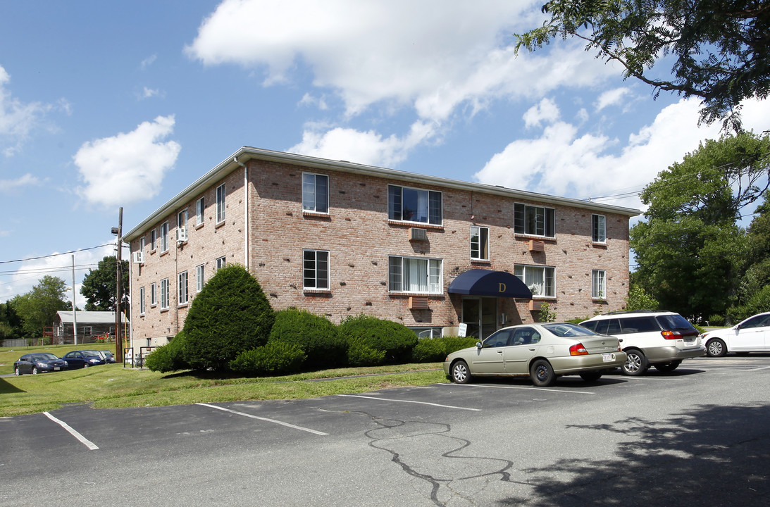 Gardner Commons in Peabody, MA - Foto de edificio