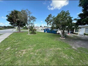 2115 Henry St NE in Palm Bay, FL - Building Photo - Building Photo