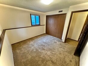 2503 W 3rd St in Sioux Falls, SD - Building Photo - Building Photo