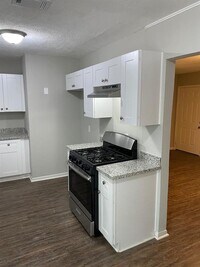 113 E Witcher Ln photo'