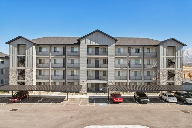 Arrowhead Place Luxury Apartment Homes