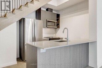 25-TH125 Holly St in Toronto, ON - Building Photo - Building Photo