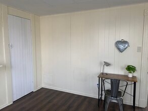 409 Locust St, Unit Unit 2 in Cincinnati, OH - Building Photo - Building Photo