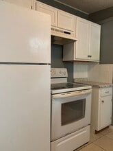 906 Joyful St in Columbus, OH - Building Photo - Building Photo