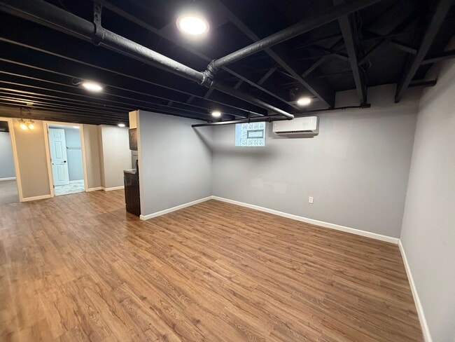 6611 Kennedy Ave in Cincinnati, OH - Building Photo - Building Photo