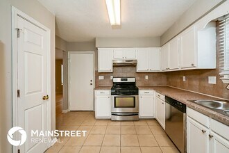 1606 Elizabeth Ln in Hampton, GA - Building Photo - Building Photo