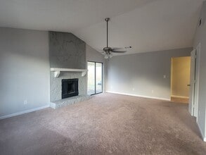 823 Durham Crossing in Stone Mountain, GA - Building Photo - Building Photo