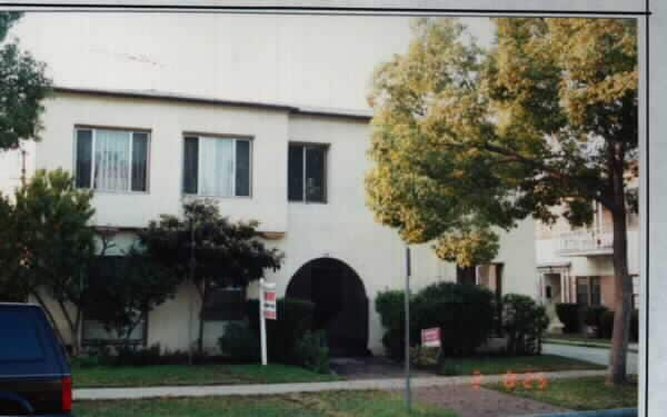 118 E Lomita Ave in Glendale, CA - Building Photo