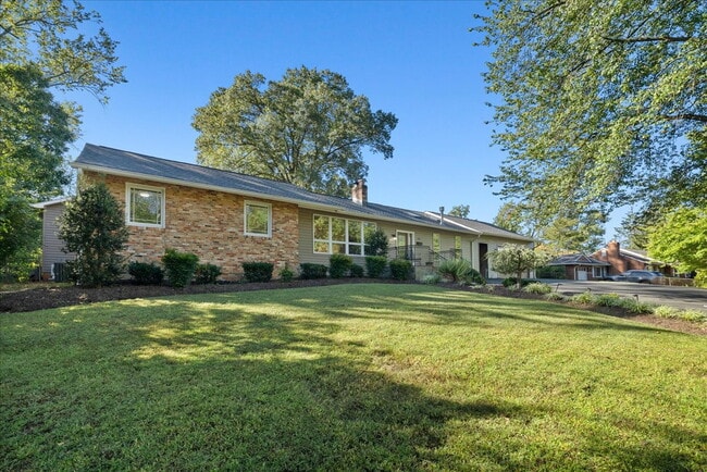 property at 1217 Morningside Ln