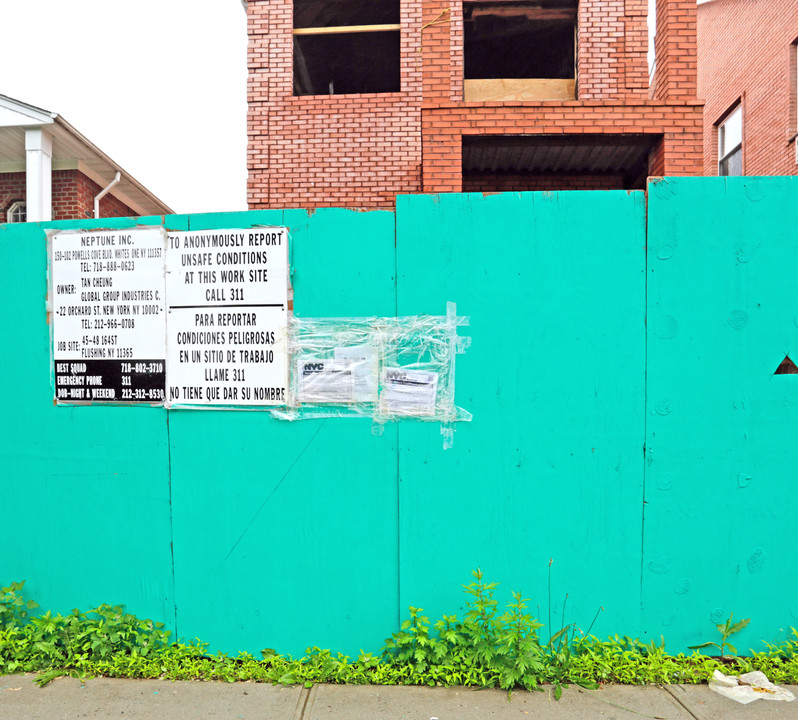 45-48 164th St in Flushing, NY - Building Photo