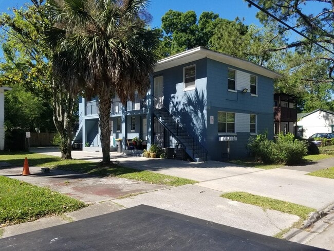 1564 W 14th St, Unit 1