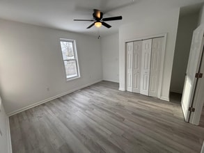 1303 Buffalo St in Michigan City, IN - Foto de edificio - Building Photo