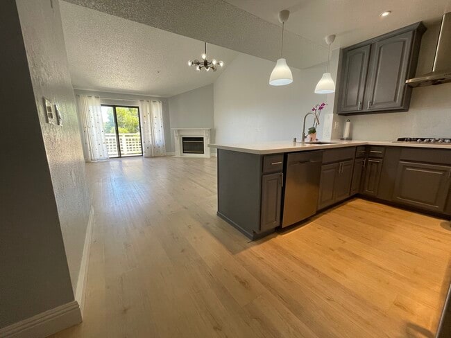 property at 1310 Ridge Ct