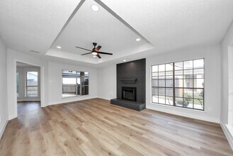 1114 N Nottingham in League City, TX - Building Photo - Building Photo