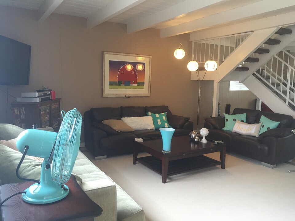 1141 Shelley St in Manhattan Beach, CA - Foto de edificio