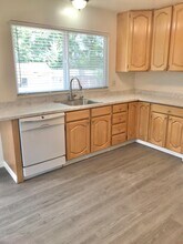 501 Myrtle Ave in Rohnert Park, CA - Building Photo - Building Photo