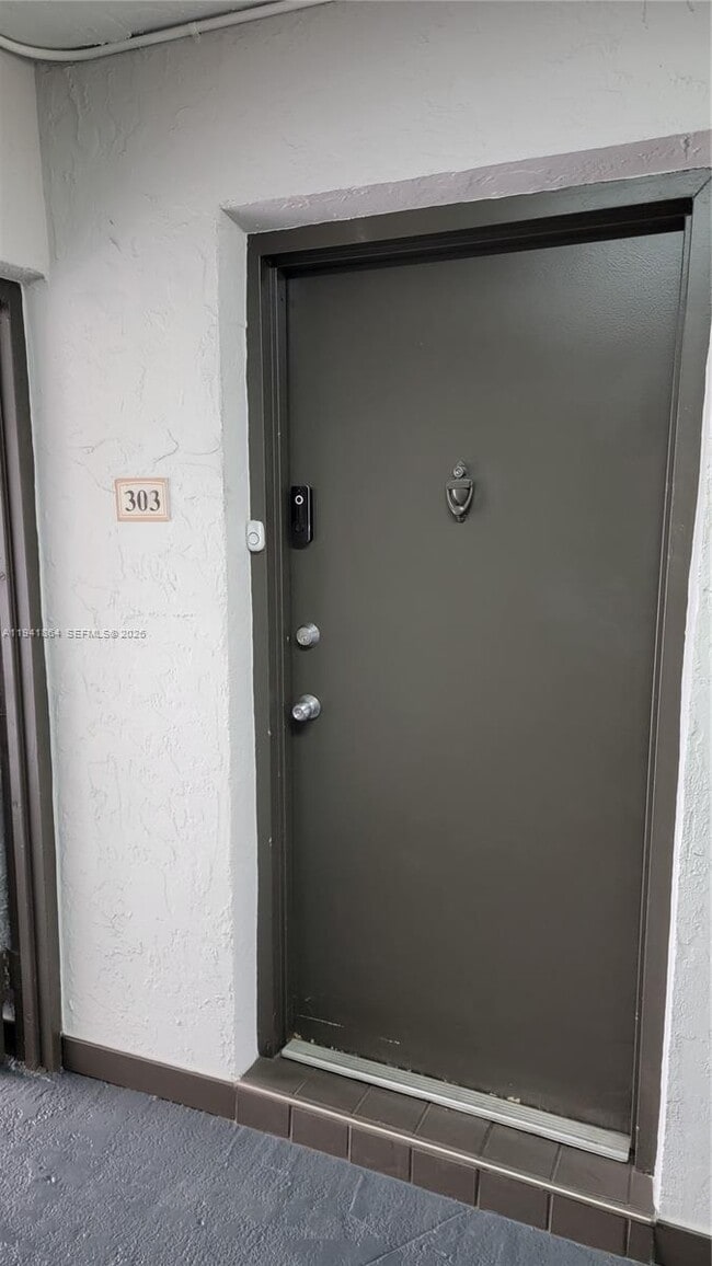 4804 NW 79th Ave in Doral, FL - Building Photo - Building Photo