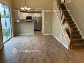 573 W Oaks Dr in Woodstock, GA - Building Photo - Building Photo
