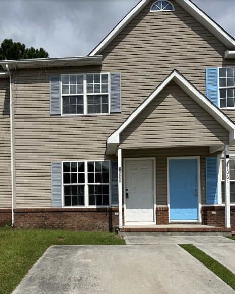 1059 W Pueblo Dr in Jacksonville, NC - Building Photo