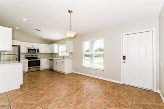 1434 SE 8th Ave in Cape Coral, FL - Building Photo - Building Photo