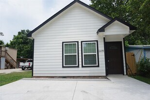 11488 Underwood St in Willis, TX - Building Photo