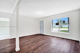 3505 SW 12th Ct in Fort Lauderdale, FL - Building Photo - Building Photo