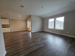 1131 Hughes Crossing Dr in Rosharon, TX - Building Photo - Building Photo