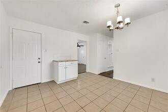 1644 Americana Blvd in Blue Mound, TX - Foto de edificio - Building Photo