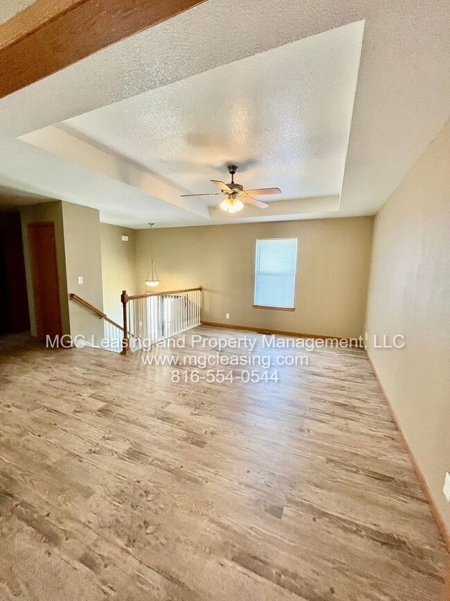 209-211 Birdie Dr in Pleasant Hill, MO - Building Photo - Building Photo