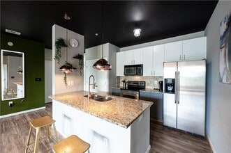 898 Oak St SW in Atlanta, GA - Building Photo - Building Photo