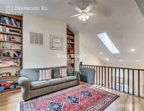 311 Deepwood Rd in Chapel Hill, NC - Building Photo - Building Photo