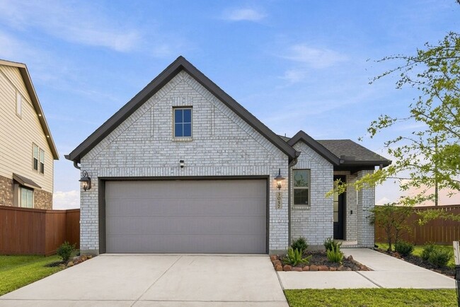 property at 3057 Pensacola Dr