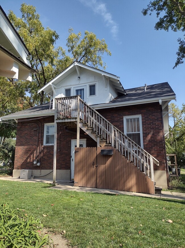 315 State Ave, Unit Upper