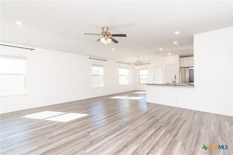 303 Saddleback Trl in Killeen, TX - Building Photo - Building Photo