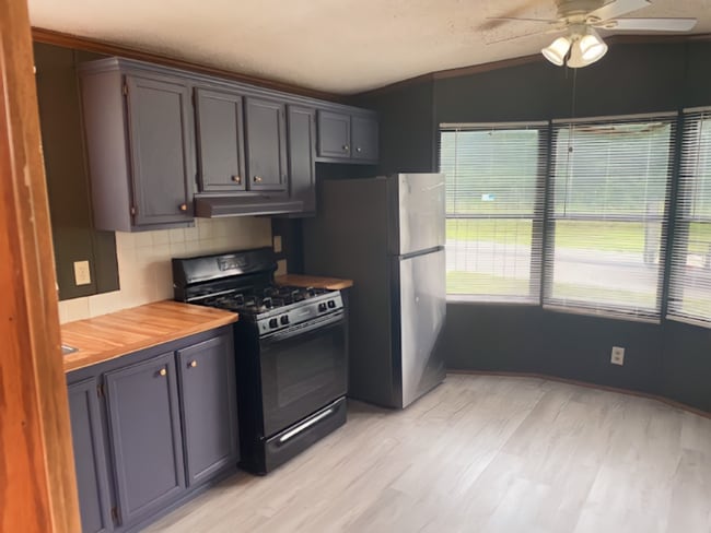 property at 1120 Rim Rd