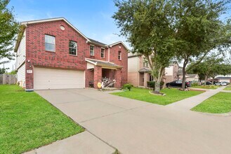 1022 Americana Dr in Missouri City, TX - Building Photo - Building Photo