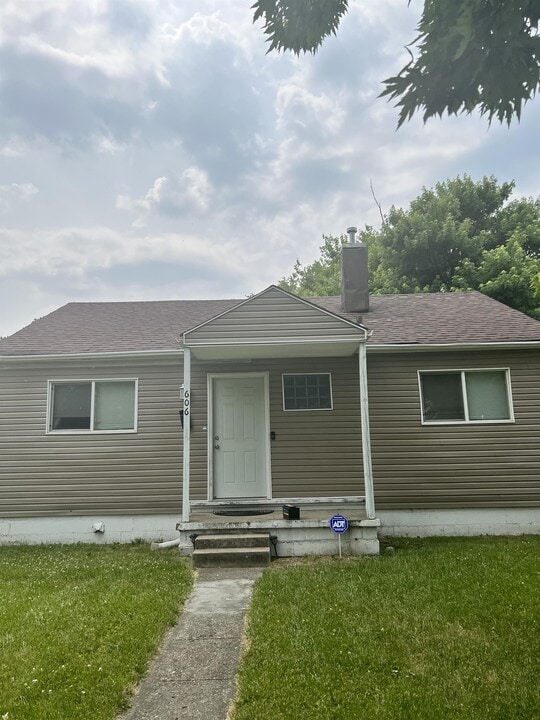 606 S Spencer Ave in Indianapolis, IN - Building Photo