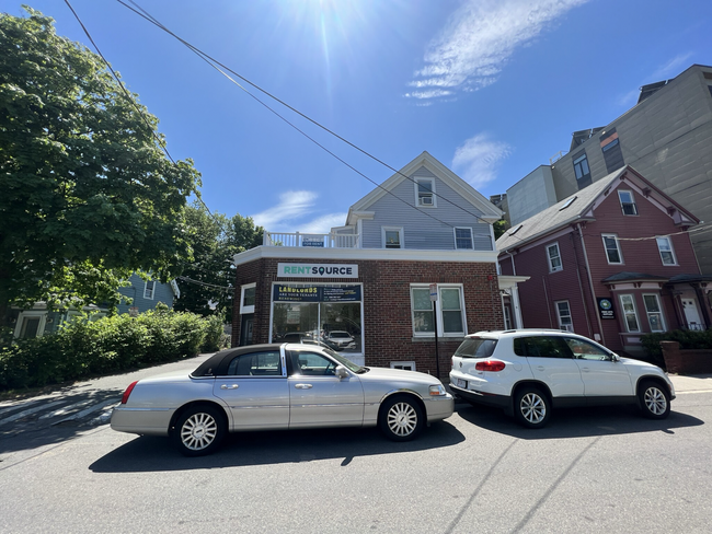26 White St, Unit 2 in Cambridge, MA - Building Photo - Building Photo