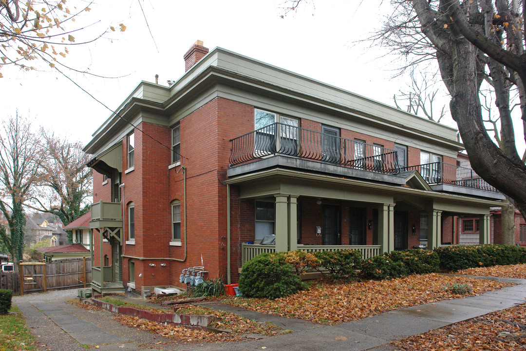 2169 Sherwood Ave in Louisville, KY - Building Photo