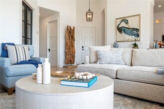 1540 Clermont Dr in Naples, FL - Foto de edificio - Building Photo