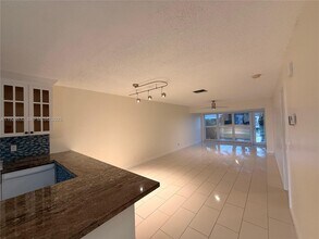 13741 Flora Pl in Delray Beach, FL - Building Photo - Building Photo