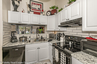 Coral Springs in Coral Springs, FL - Building Photo - Interior Photo