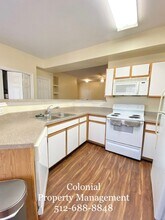 2320 Gracy Farms Ln in Austin, TX - Building Photo - Building Photo