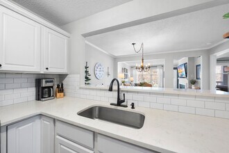 1121 Parkridge Ln, Unit 207 in Raleigh, NC - Building Photo - Building Photo