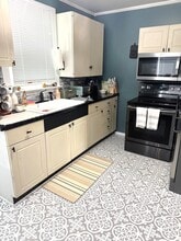 1920 Watts Ln in Richmond, VA - Building Photo - Building Photo